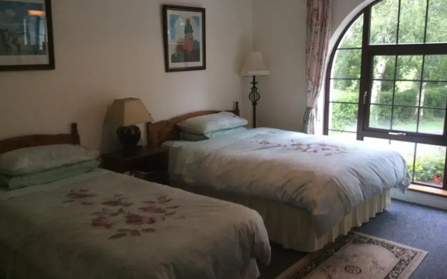 Отель Bunratty Ashgrove House Bed & Breakfast комната для гостей