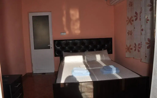 Отель Guest House Donend Албания, Берат - отзывы, цены и фото номеров - забронировать отель Guest House Donend онлайн комната для гостей