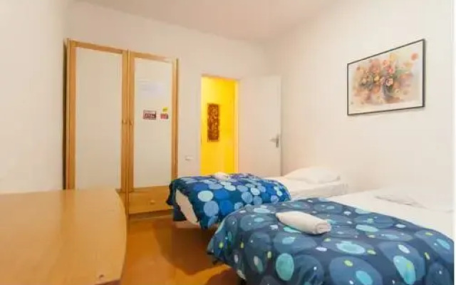 Отель Pintor Pahissa Rooms Испания, Барселона - отзывы, цены и фото номеров - забронировать отель Pintor Pahissa Rooms онлайн комната для гостей
