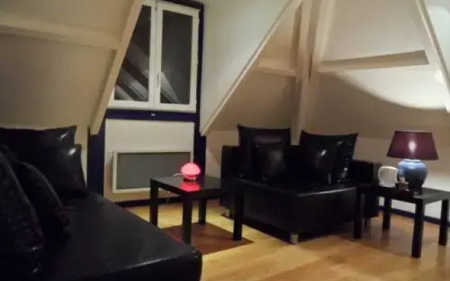 Отель Bed and Breakfast Couleurs Paris Париж комната для гостей