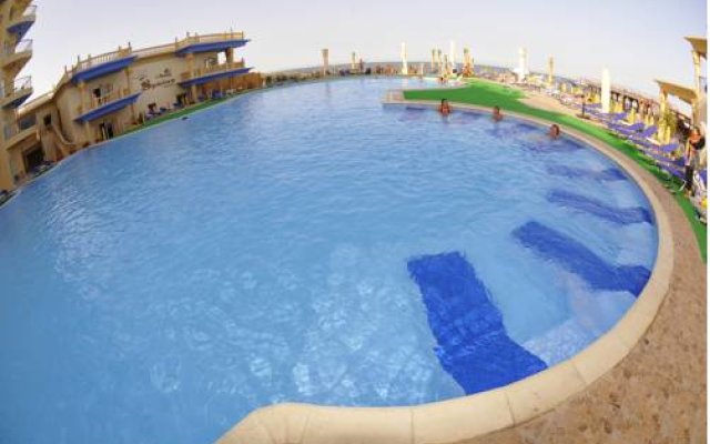 Sphinx Aqua Park Beach Resort - All Inclusive 2