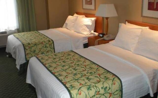 Fairfield Inn & Suites by Marriott Woodbridge 2