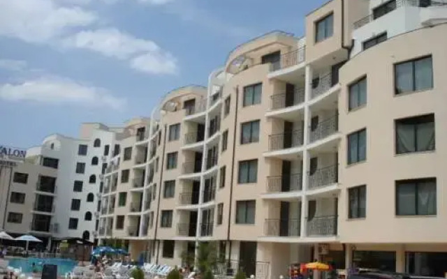 Hotel Avalon - Все включено вид на фасад
