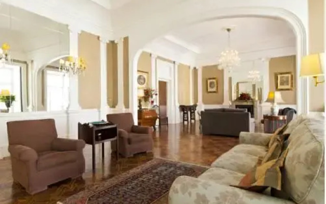 Отель Principe Real Palace | Rentexperience Лиссабон комната для гостей