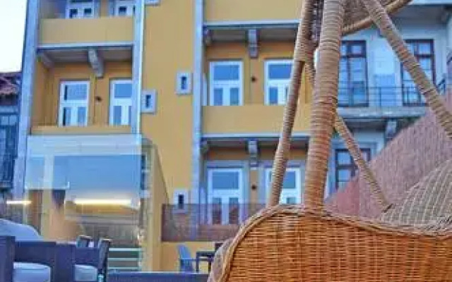 Cats Porto Hostel вид на фасад