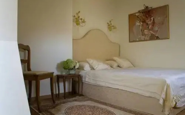Отель Writers Apartment Литва, Вильнюс - 2 отзыва об отеле, цены и фото номеров - забронировать отель Writers Apartment онлайн комната для гостей