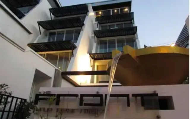 Апартаменты The Front Apartments вид на фасад