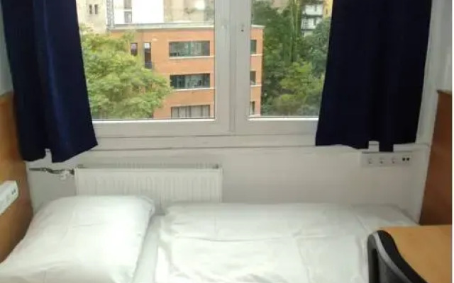 Martos Hostel комната для гостей