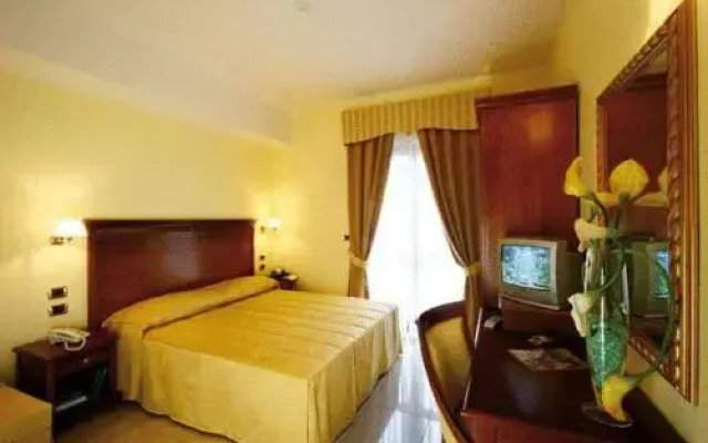 Hotel Villa Anna Милето комната для гостей