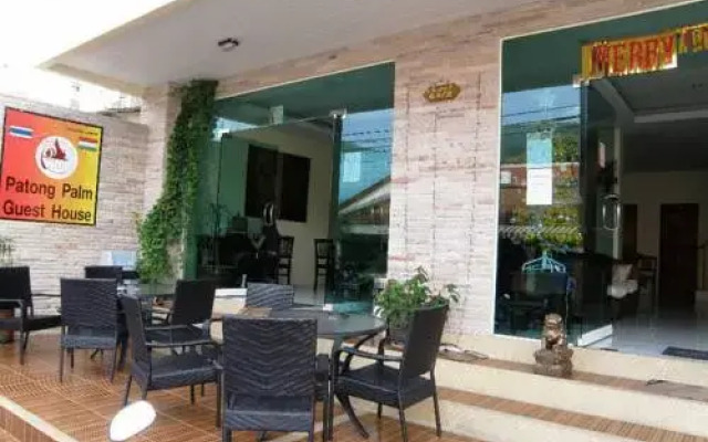 Отель Patong Palm Guesthouse вид на фасад