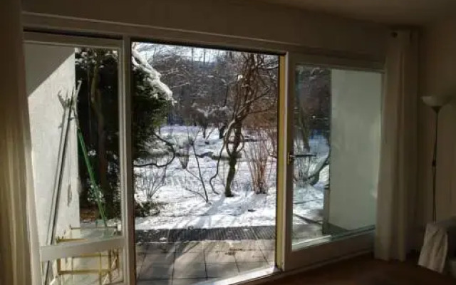 Апартаменты Nanuk Apartment 2 Мюнхен комната для гостей
