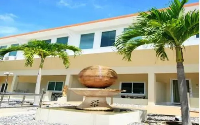 Апартаменты Pineapple Apartments вид на фасад