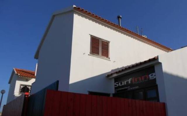 Surfing Inn Peniche - Hostel вид на фасад