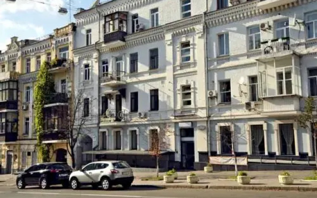 Эрмитаж Бутик-Отель парковка