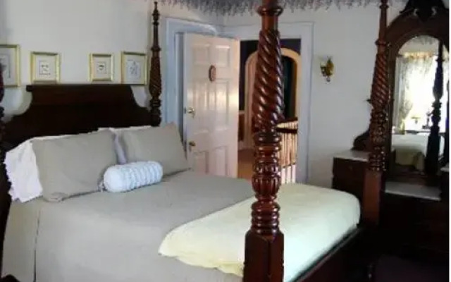 Отель The Elizabeth House Bed and Breakfast США, Ниагара-Фолс - отзывы, цены и фото номеров - забронировать отель The Elizabeth House Bed and Breakfast онлайн комната для гостей