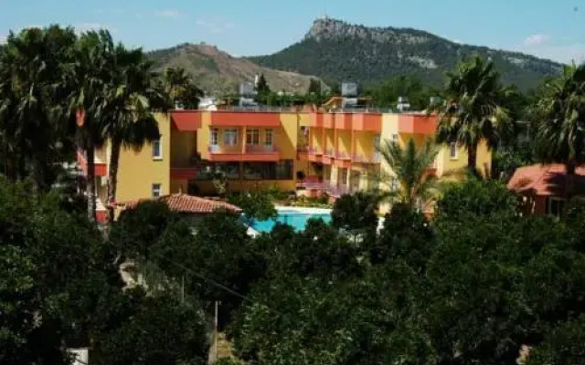 Отель Camyuva Motel вид на фасад