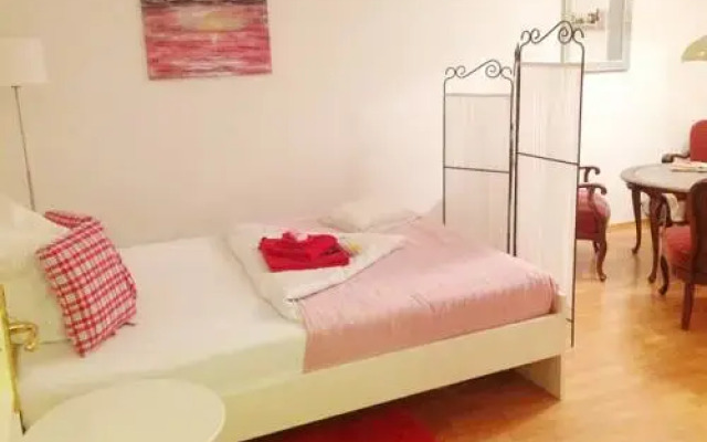 Отель Salon Rouge комната для гостей