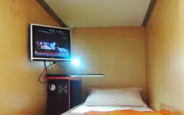 Woke Home Capsule Hostel комната для гостей