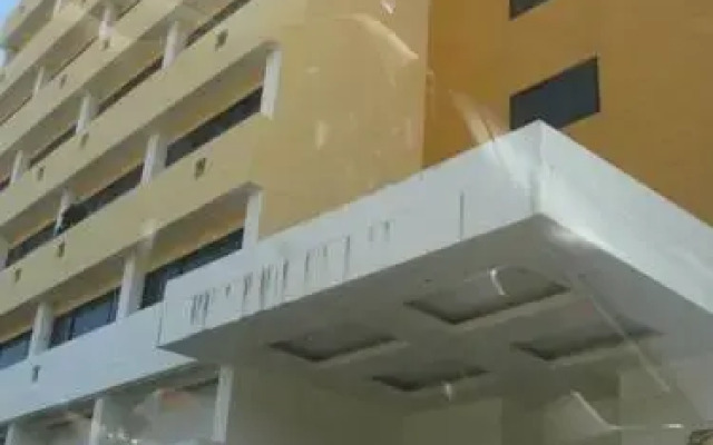 Silver Hotel Phuket вид на фасад