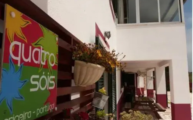 Отель Quatro Sóis Guesthouse вид на фасад