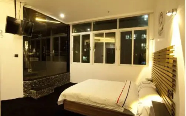 Me. Hotel комната для гостей