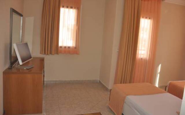 Sun Point Suites Hotel 2