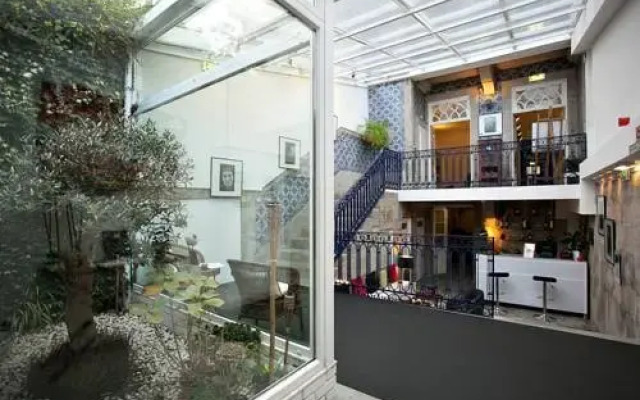 Gallery Hostel вид на фасад