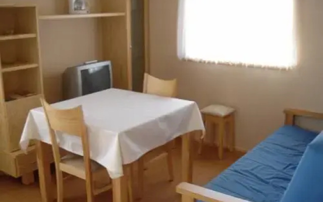 Отель Ericeira Camping & Bungalows комната для гостей
