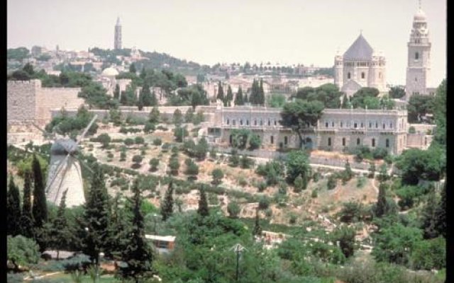 Jerusalem Gate Hotel 1