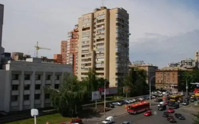 Апартаменты St Apartments On Druzhby Narodiv вид на фасад