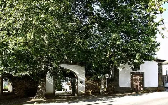 Отель Casa de Vilarinho de S. Romao вид на фасад