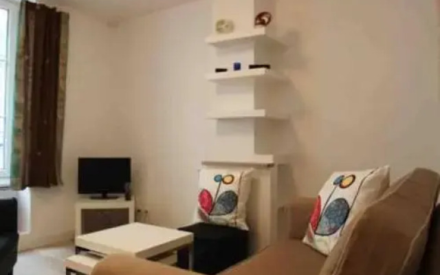 Апартаменты Montmartre Apartments Valadon Париж комната для гостей
