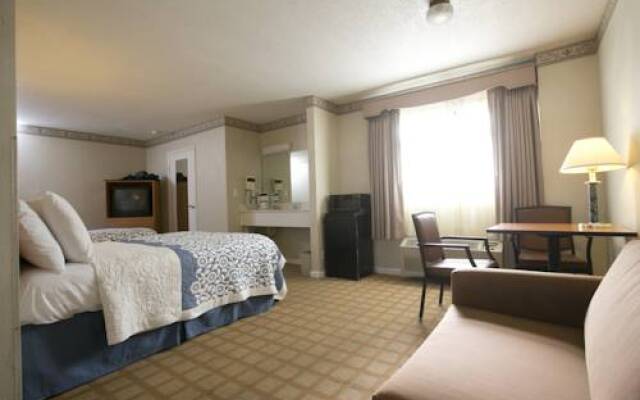 City Center Inn & Suites 0