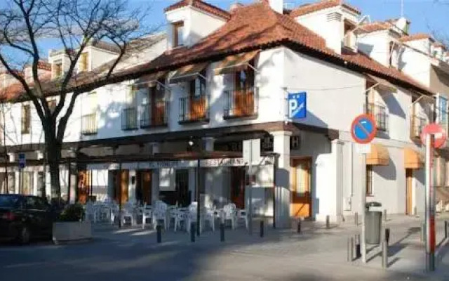 Отель Hostal Principe вид на фасад