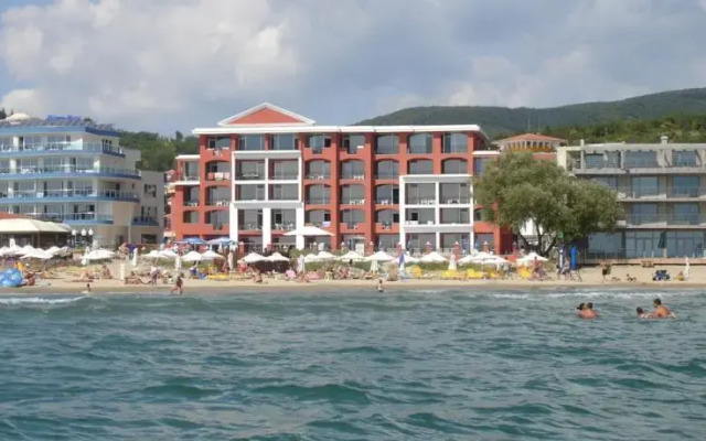 Отель Carina Beach Aparthotel - Free Private Beach