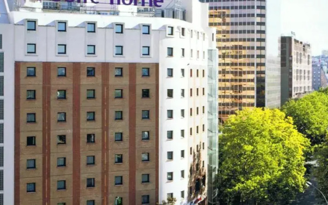 Отель Canal Suites (Ex. Suite-Home) Франция, Пантин - отзывы, цены и фото номеров - забронировать отель Canal Suites (Ex. Suite-Home) онлайн вид на фасад
