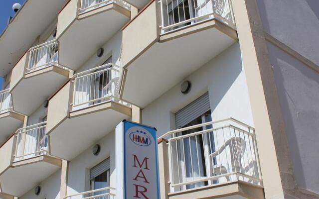 Hotel Marina вид на фасад