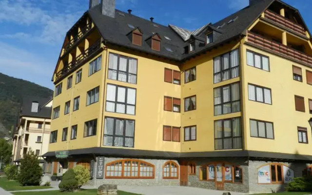 Отель Aparment Triplex вид на фасад