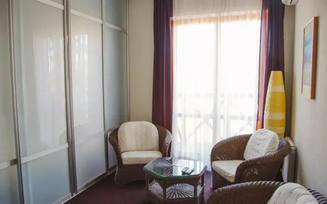 Гостиница Country Club Neftyanik комната для гостей