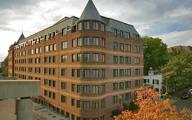 Отель Georgetown Suites Harbour США, Вашингтон - отзывы, цены и фото номеров - забронировать отель Georgetown Suites Harbour онлайн вид на фасад
