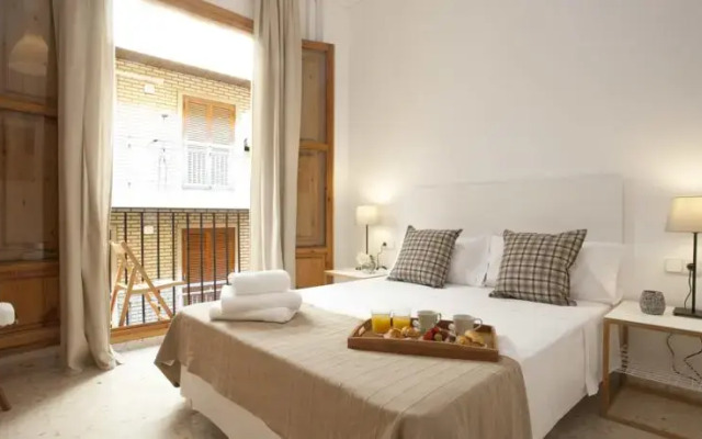 Отель SingularStays Juristas Испания, Валенсия - отзывы, цены и фото номеров - забронировать отель SingularStays Juristas онлайн комната для гостей