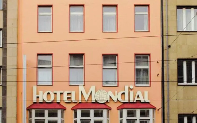 Hotel Mondial вид на фасад