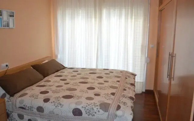 Отель Los Pinares Seaview Apartments Испания, Бланес - отзывы, цены и фото номеров - забронировать отель Los Pinares Seaview Apartments онлайн комната для гостей