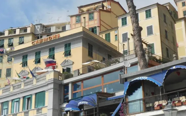 Hotel Casmona Камогли вид на фасад