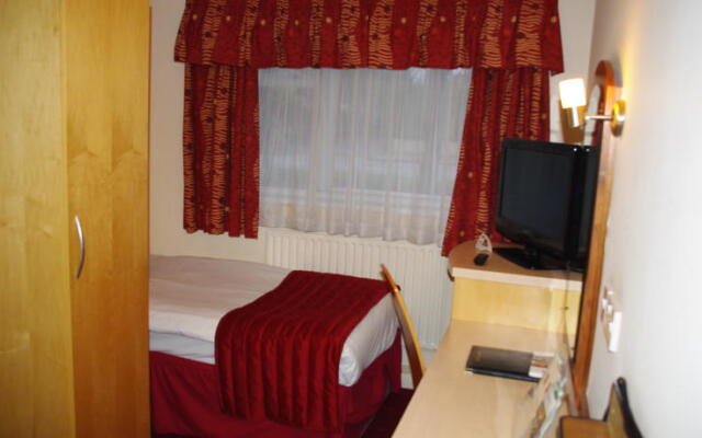 Отель Quality St Albans Сент-Олбанс комната для гостей