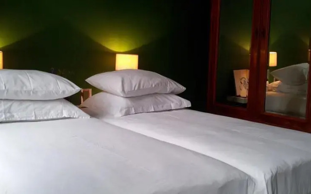 Отель B&B La Gloria No.10 комната для гостей