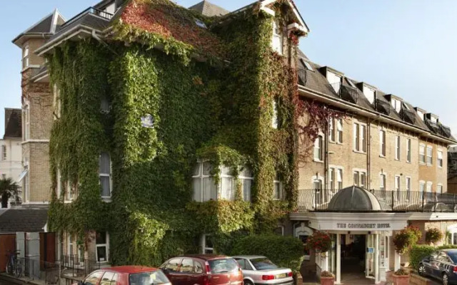 Best Western Plus The Connaught Hotel вид на фасад