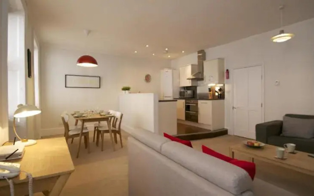 Апартаменты Acorn Gower Street Apartments Лондон комната для гостей