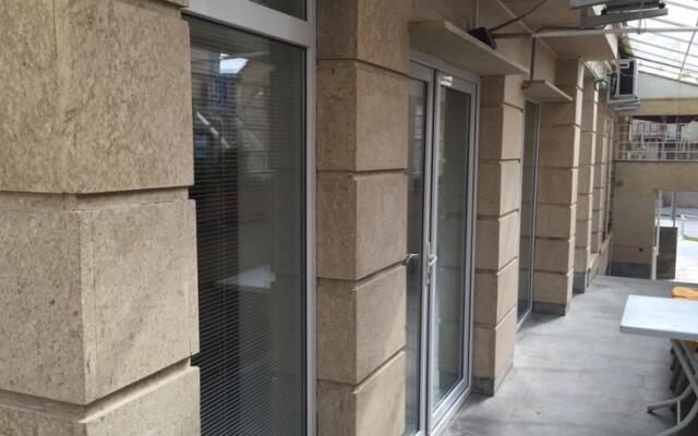 Апартаменты Yerevan Apartment on Pushkin Street 43 вид на фасад