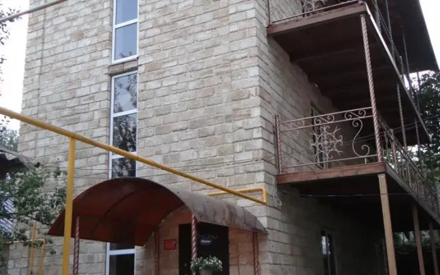 Hostel Dostoyevsky Ставрополь вид на фасад